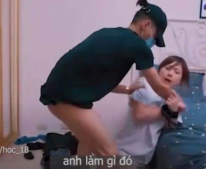 Bạn Gái Bị Chủ Nợ Hiếp Dâm Vietsub